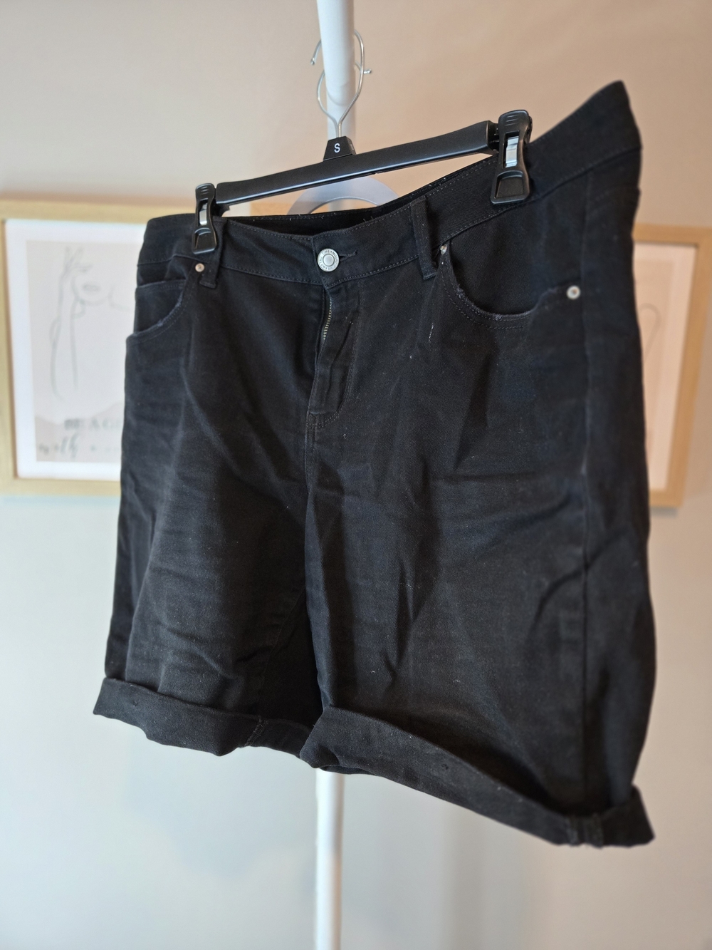 Time and Tru Black Rolled-Hem Jean Shorts
